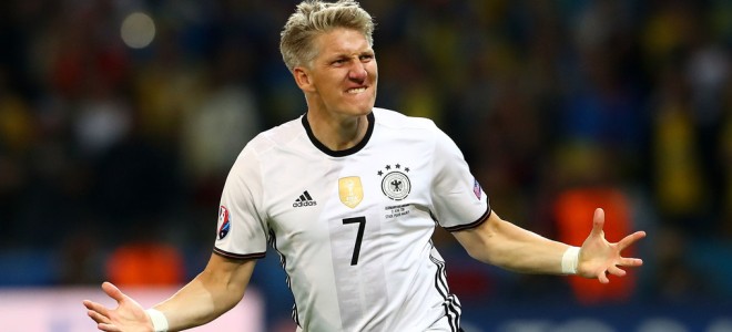 Bastian+Schweinsteiger+Germany+v+Ukraine+Group+PUQsJwumQuUx