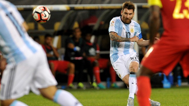 lionel-messi-argentina-panama-copa-america-10062016_1kw2zz4x7kntp1s9cr5h367z2h