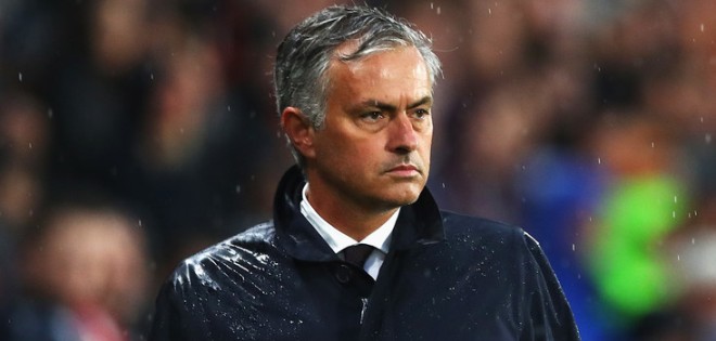 Jose+Mourinho+Hull+City+v+Manchester+United+BkCZ5ESrLnNx